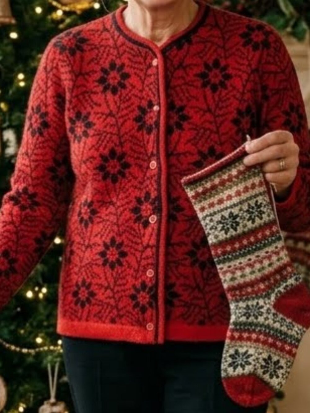 Vintage Women's Red Black High Bulk Knit Cardigan Nordic Snowflake Floral